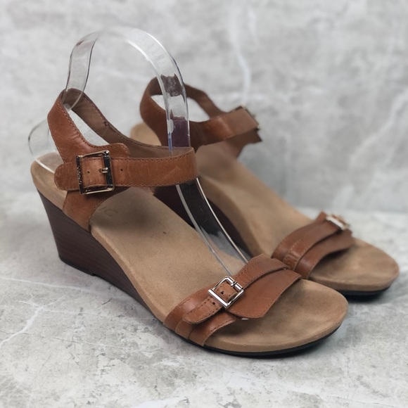 Vionic Shoes - Vionic noble Laurie brown wedge sandal 7